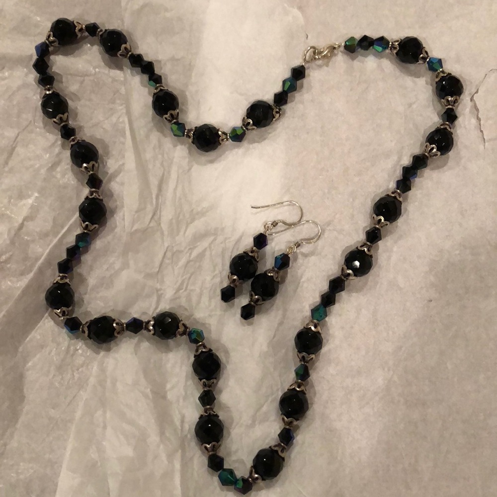 Necklace and earring set